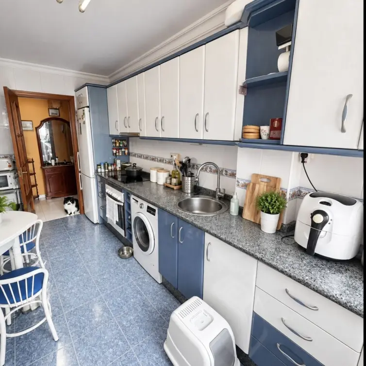 Venta de apartamento en planta media en Torremolinos