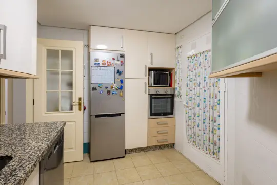 Image 6 thumb