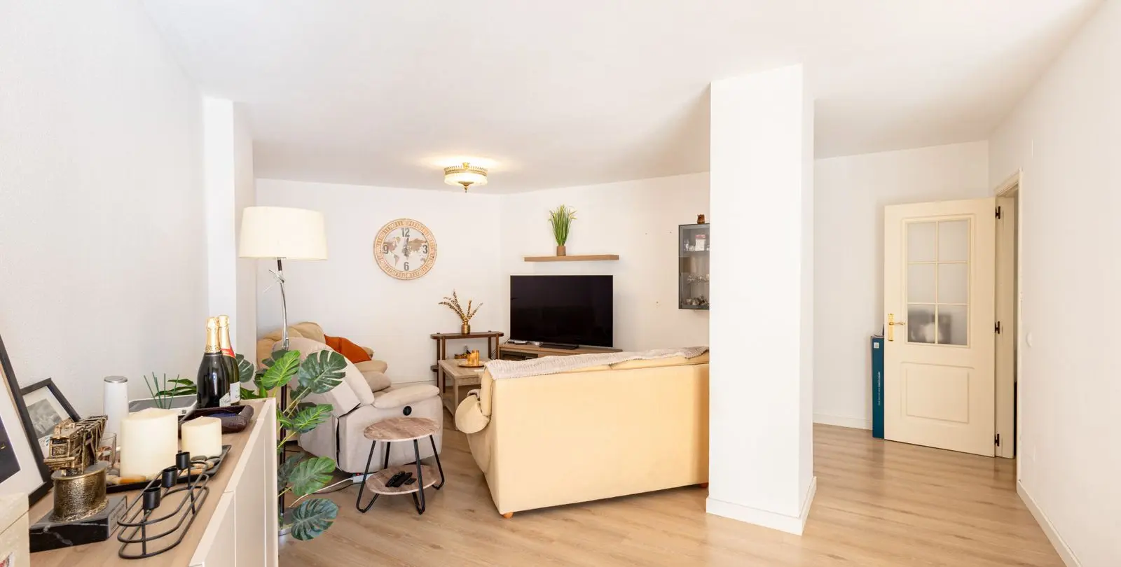 Venta de apartamento en planta media en Marbella 16