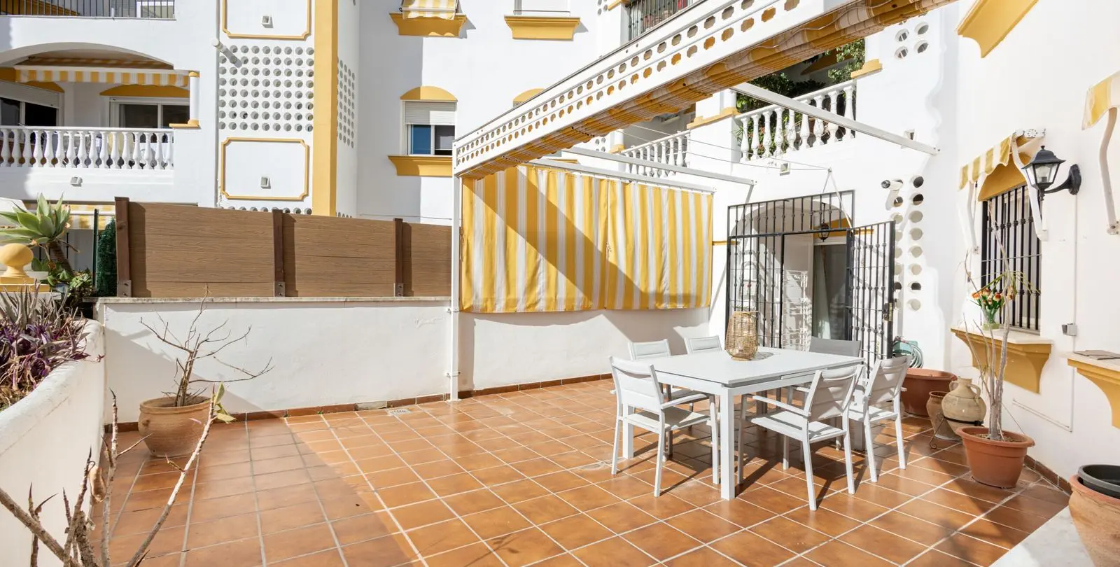 Venta de apartamento en planta media en Marbella 20