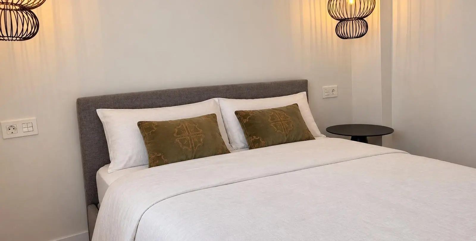 Venta de apartamento en planta media en La Trinidad 9