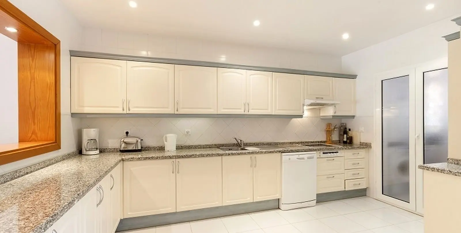 Sale of townhouse in Nueva Andalucía 7
