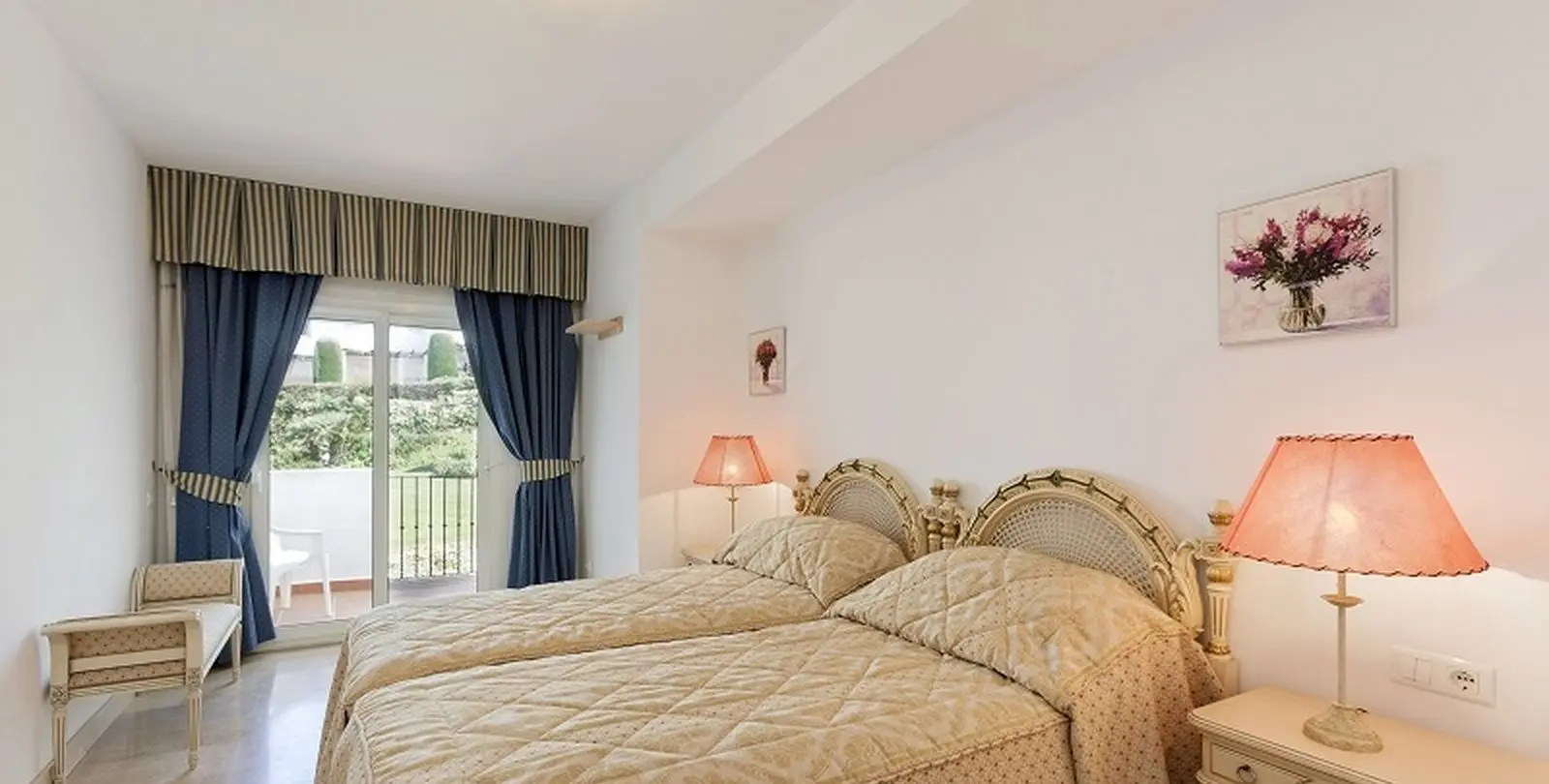 Sale of townhouse in Nueva Andalucía 10