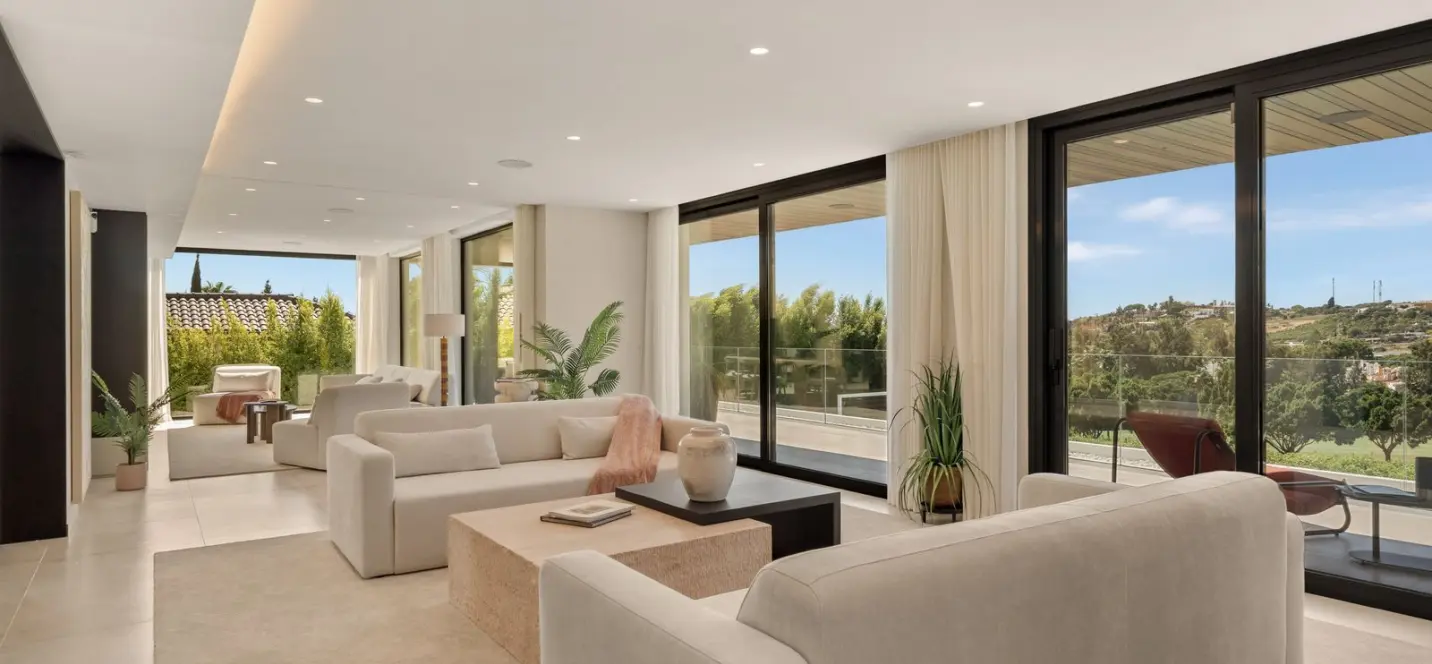 Sale of detached villa in Nueva Andalucía 4