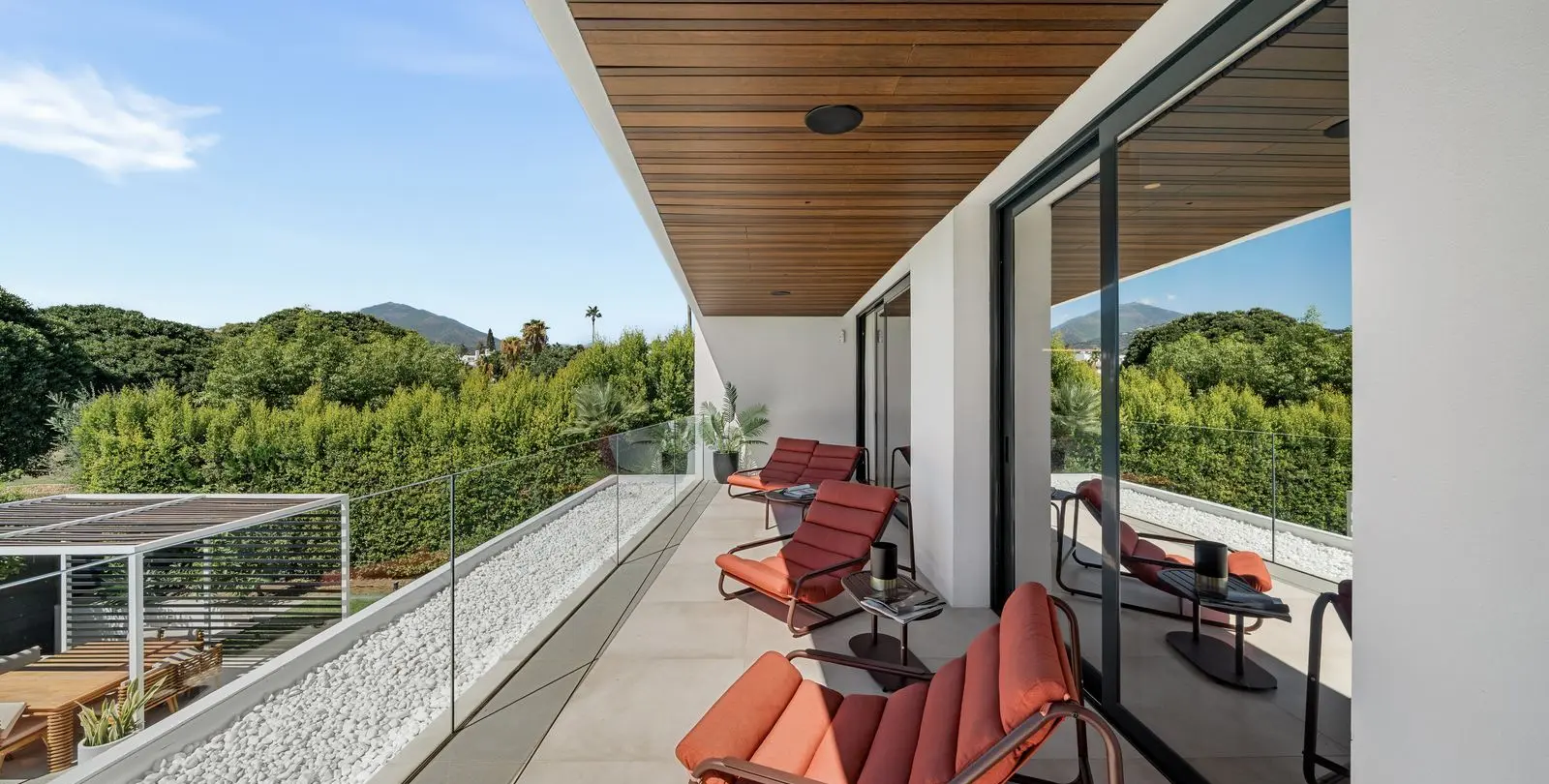 Sale of detached villa in Nueva Andalucía 23