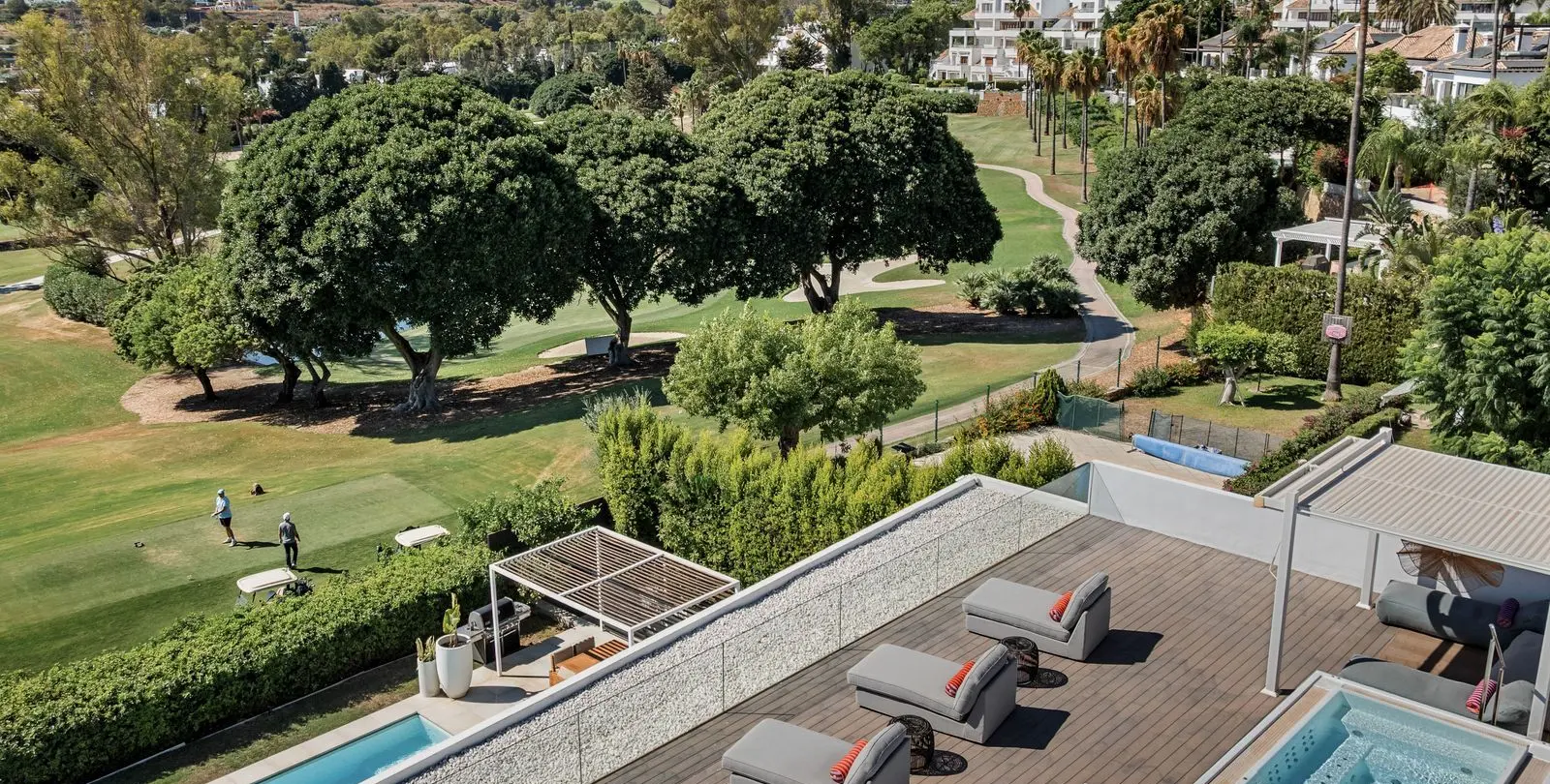 Sale of detached villa in Nueva Andalucía 60