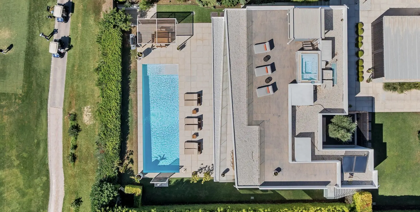 Sale of detached villa in Nueva Andalucía 71