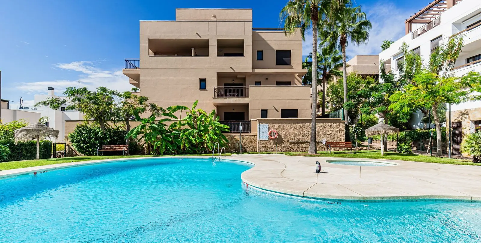 Продажа апартаментов на среднем этаже в La Cala de Mijas 24