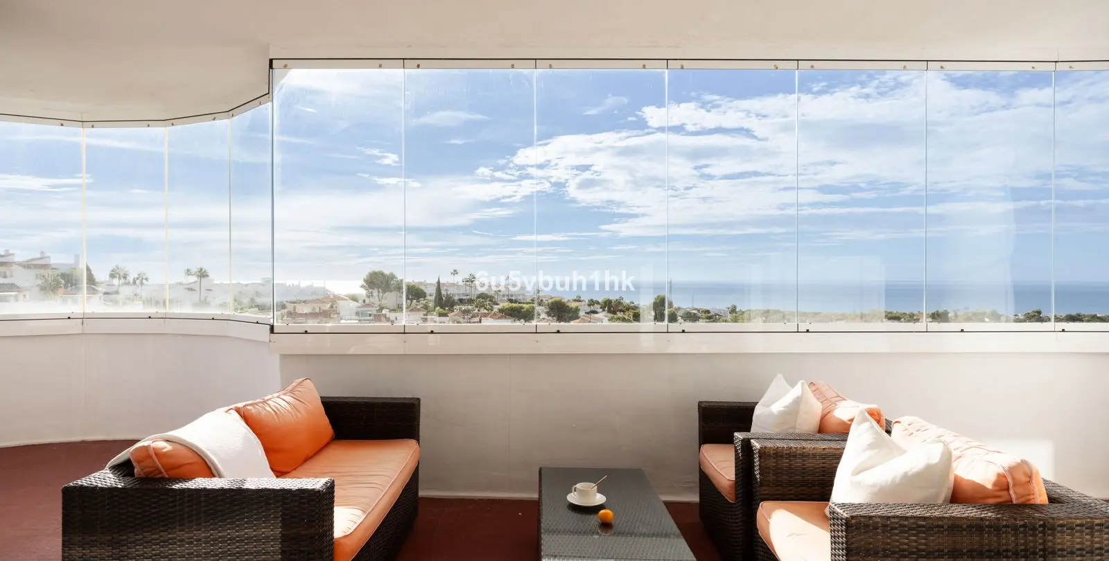 Venta de apartamento en planta media en Mijas Costa 1
