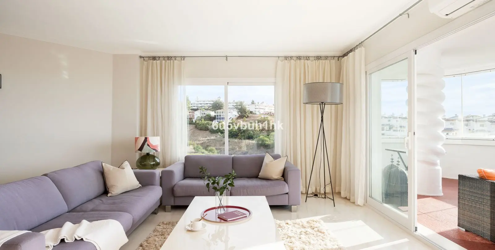 Venta de apartamento en planta media en Mijas Costa 5
