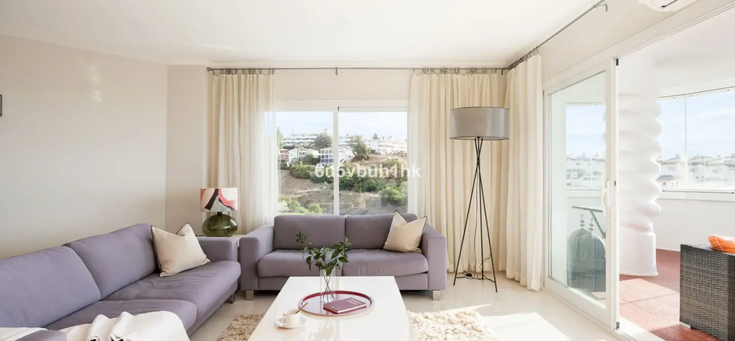 Venta de apartamento en planta media en Mijas Costa 4