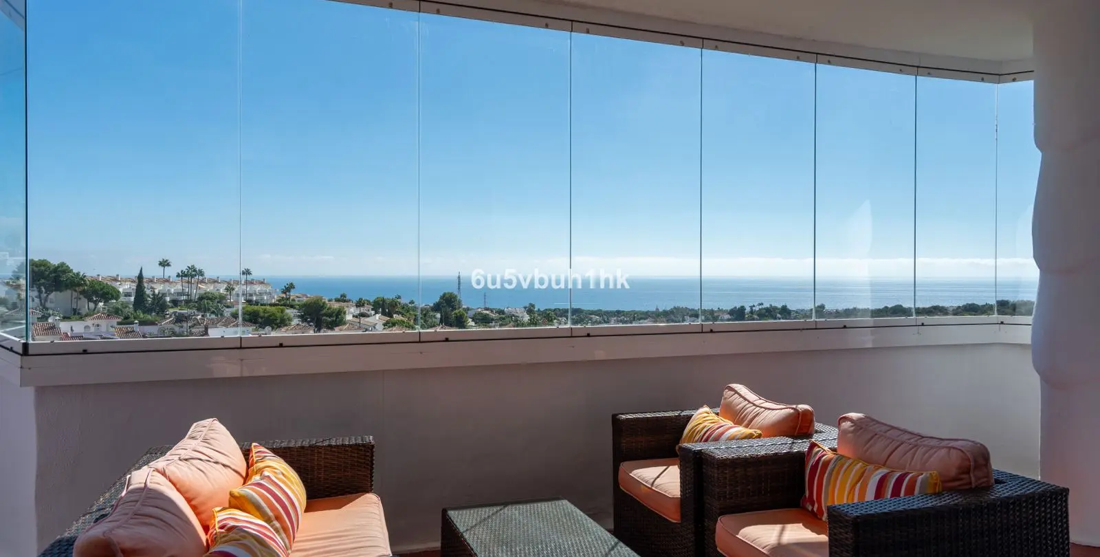 Venta de apartamento en planta media en Mijas Costa 10