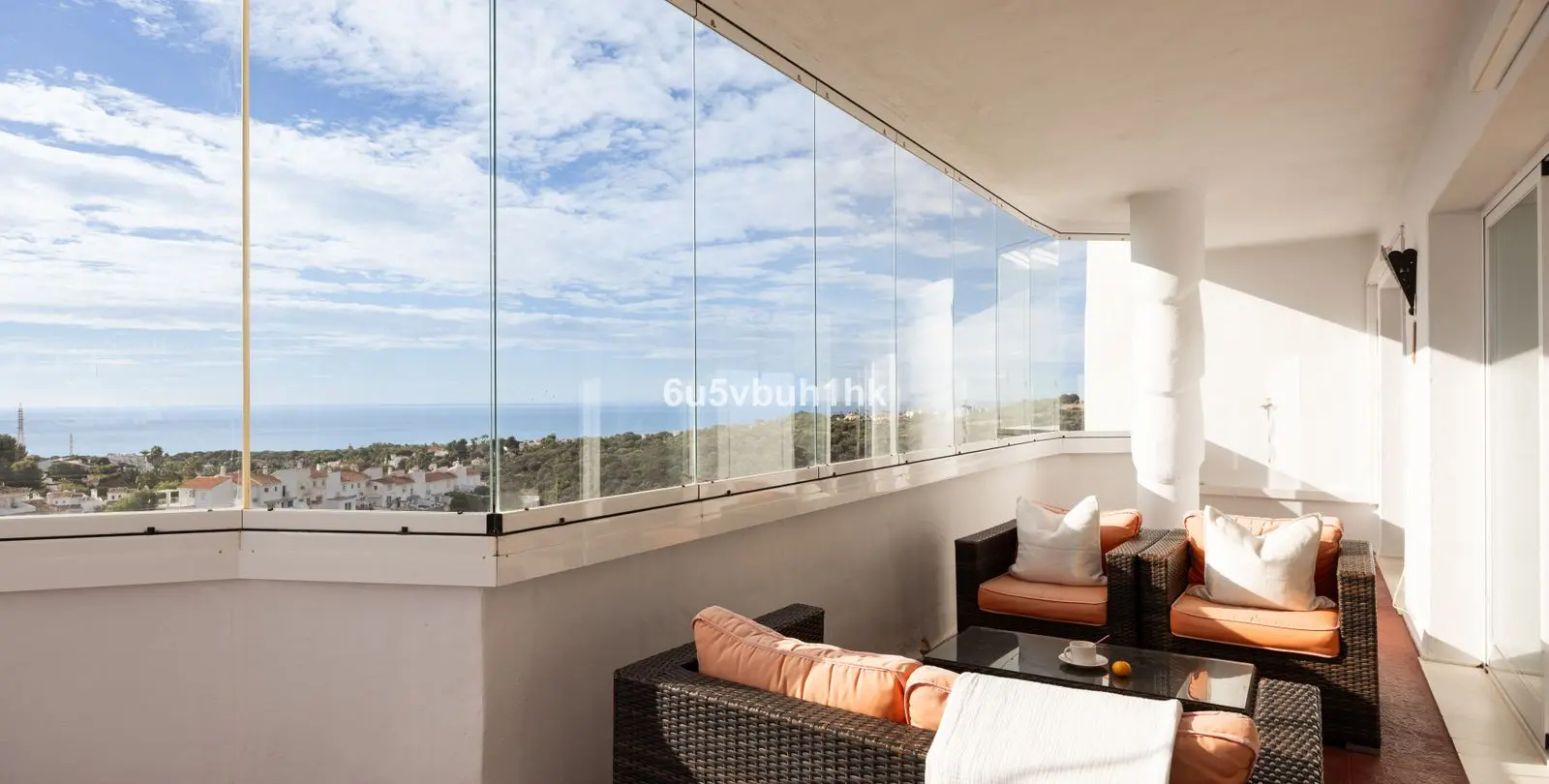 Venta de apartamento en planta media en Mijas Costa 19