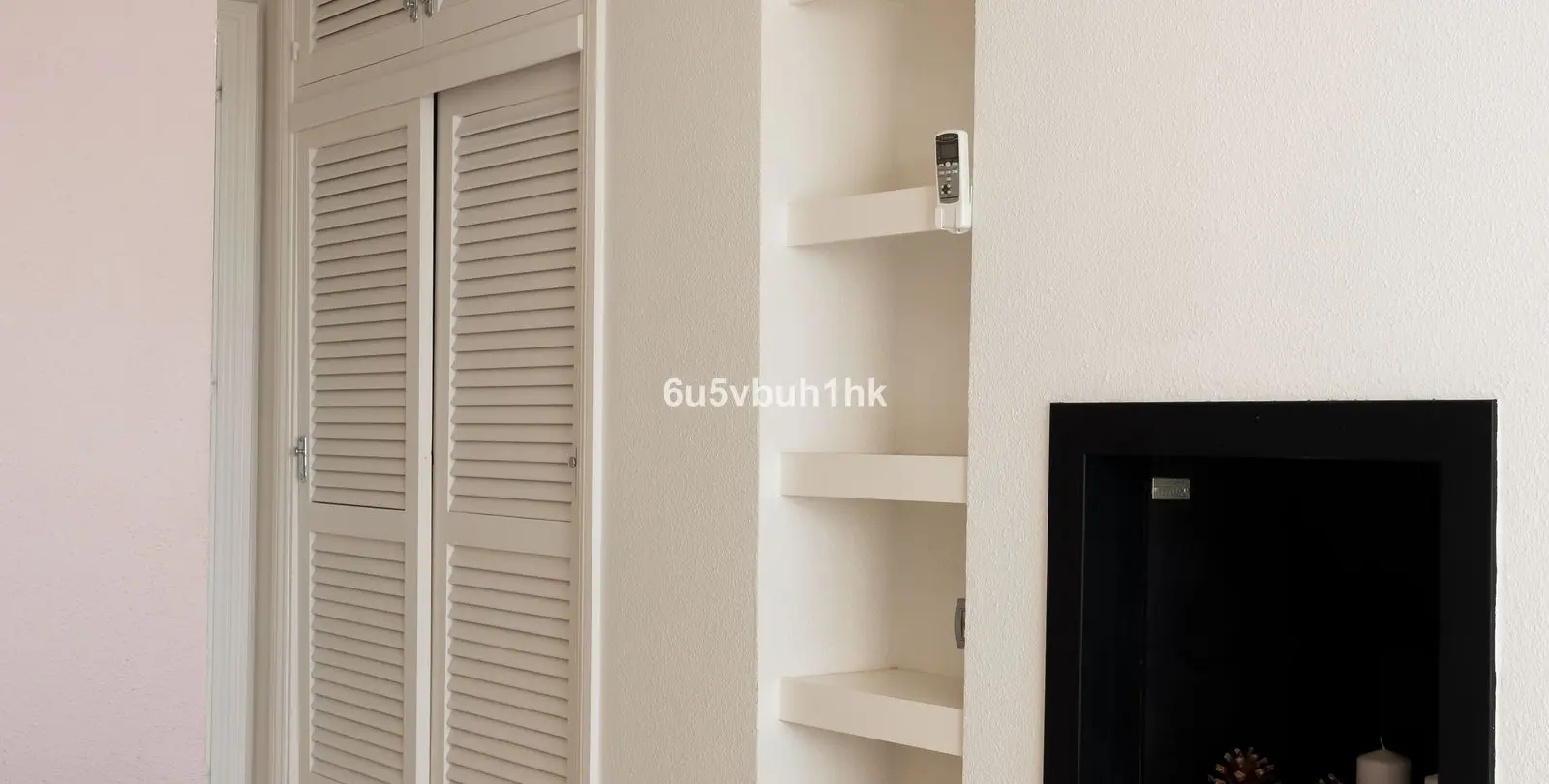 Venta de apartamento en planta media en Mijas Costa 25