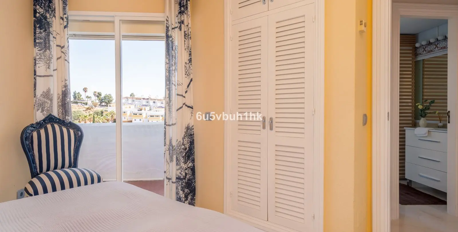 Venta de apartamento en planta media en Mijas Costa 29