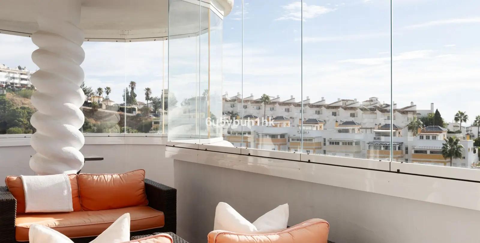 Venta de apartamento en planta media en Mijas Costa 32