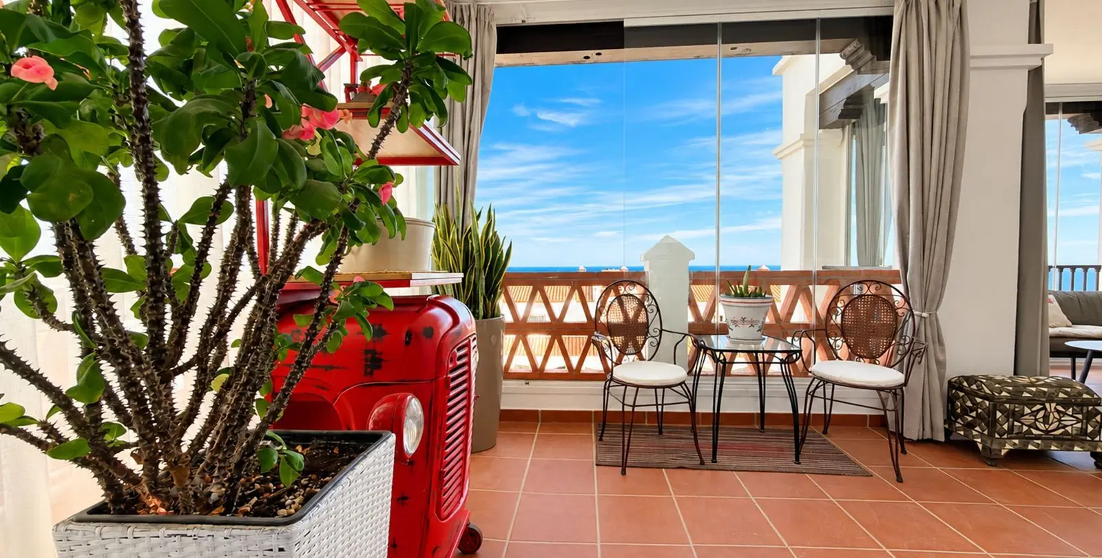 Venta de apartamento en planta media en Calahonda 3