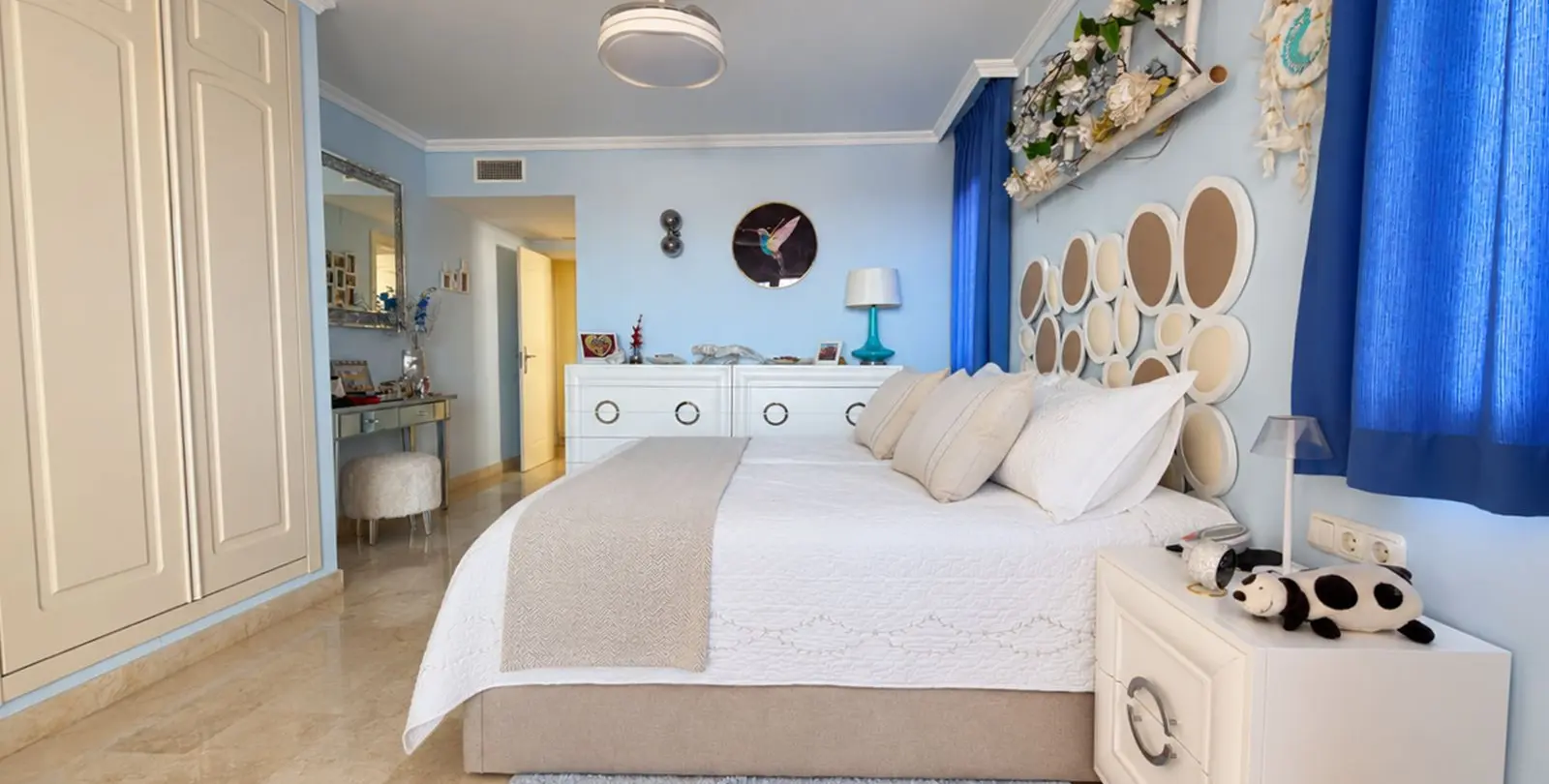Venta de apartamento en planta media en Calahonda 25