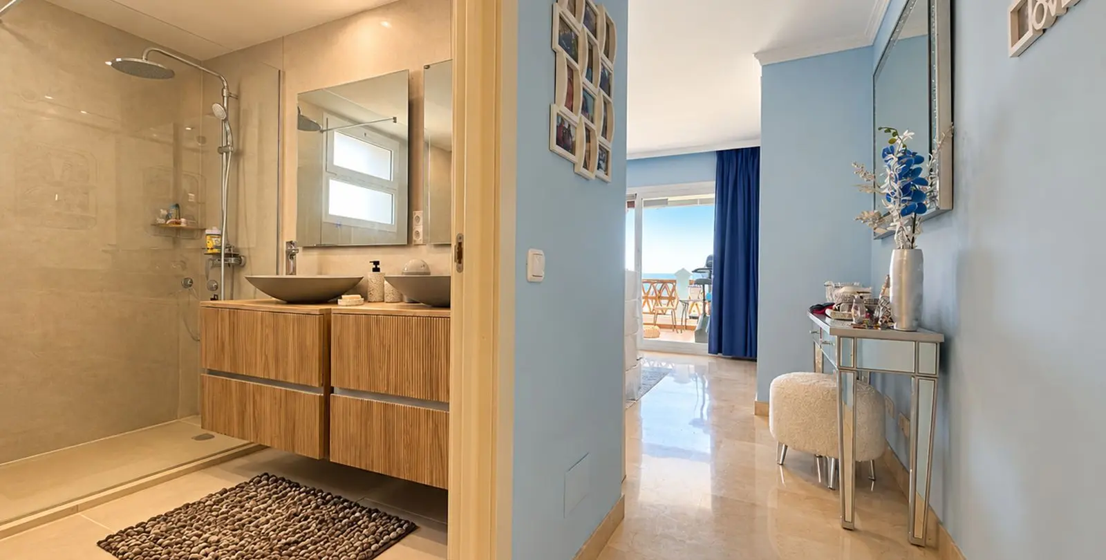 Venta de apartamento en planta media en Calahonda 27