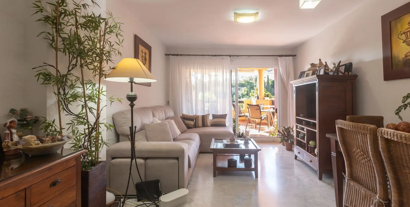 Продажа апартаментов на среднем этаже в Elviria 4