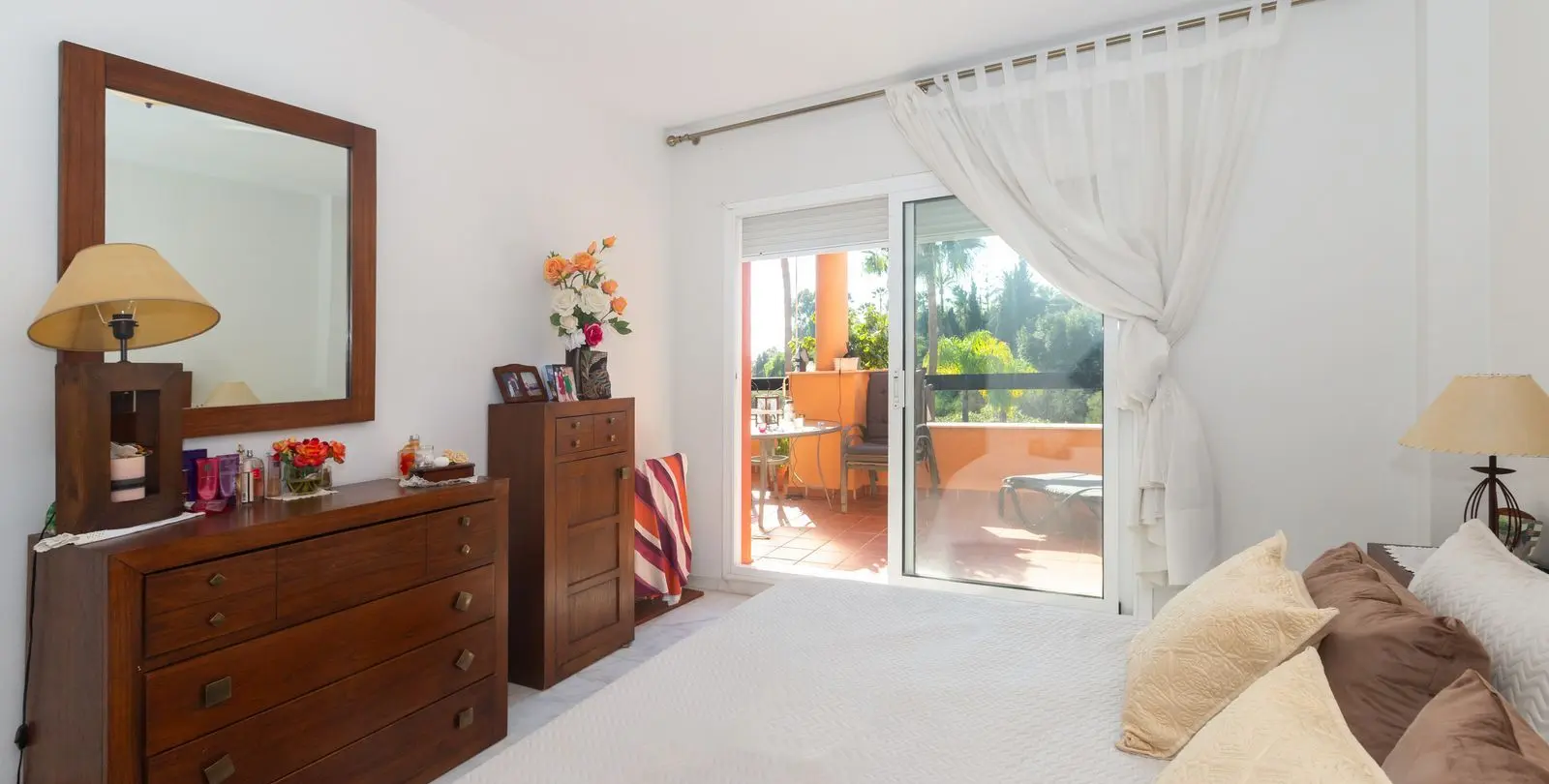 Продажа апартаментов на среднем этаже в Elviria 12