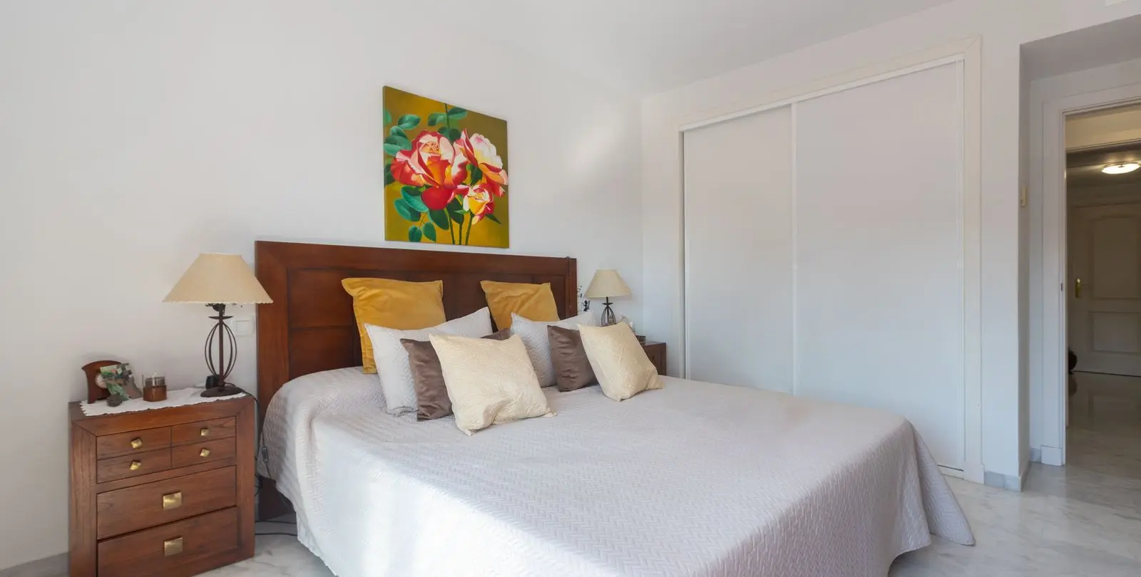 Продажа апартаментов на среднем этаже в Elviria 13