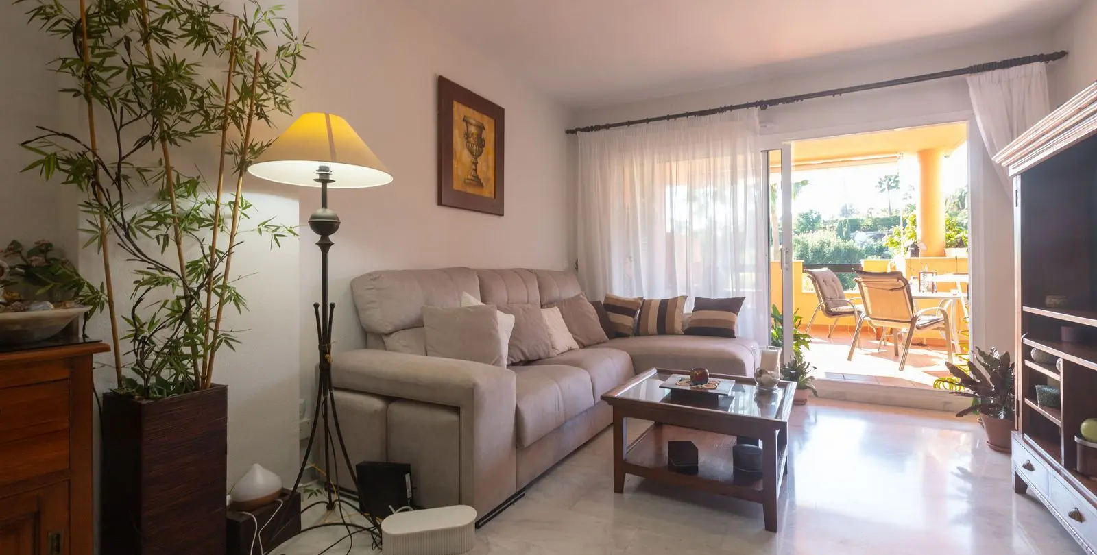 Продажа апартаментов на среднем этаже в Elviria 17