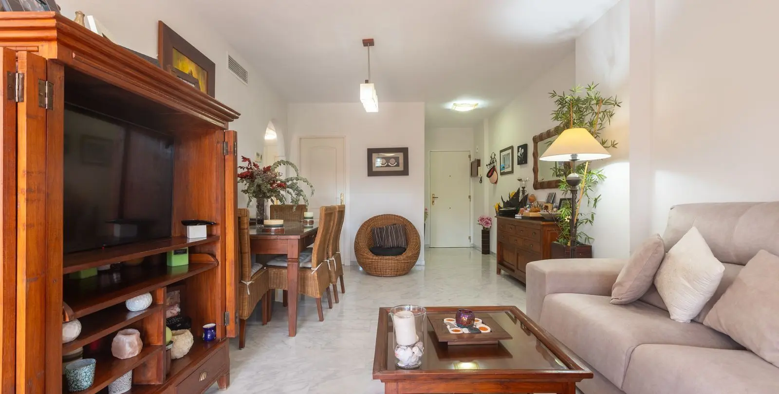 Продажа апартаментов на среднем этаже в Elviria 21