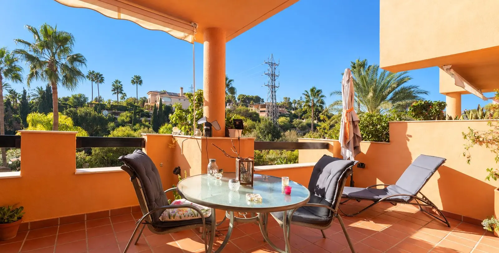 Продажа апартаментов на среднем этаже в Elviria 26