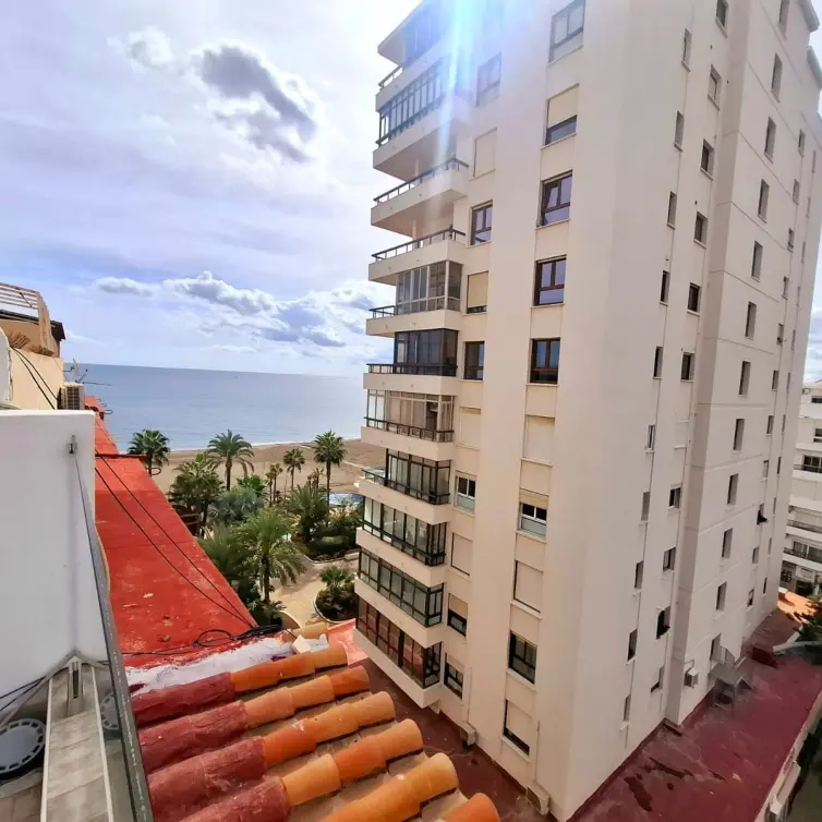 Sale of penthouse in Estepona