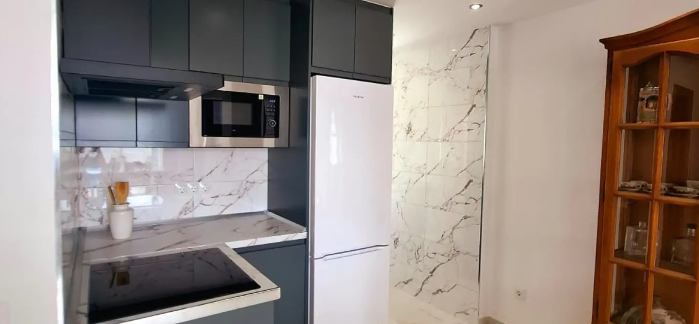 Sale of penthouse in Estepona 4