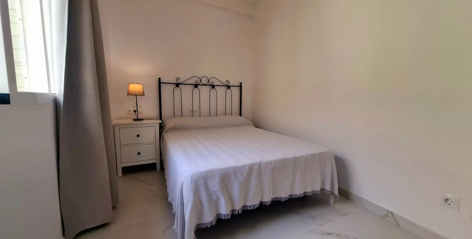 Sale of penthouse in Estepona 8