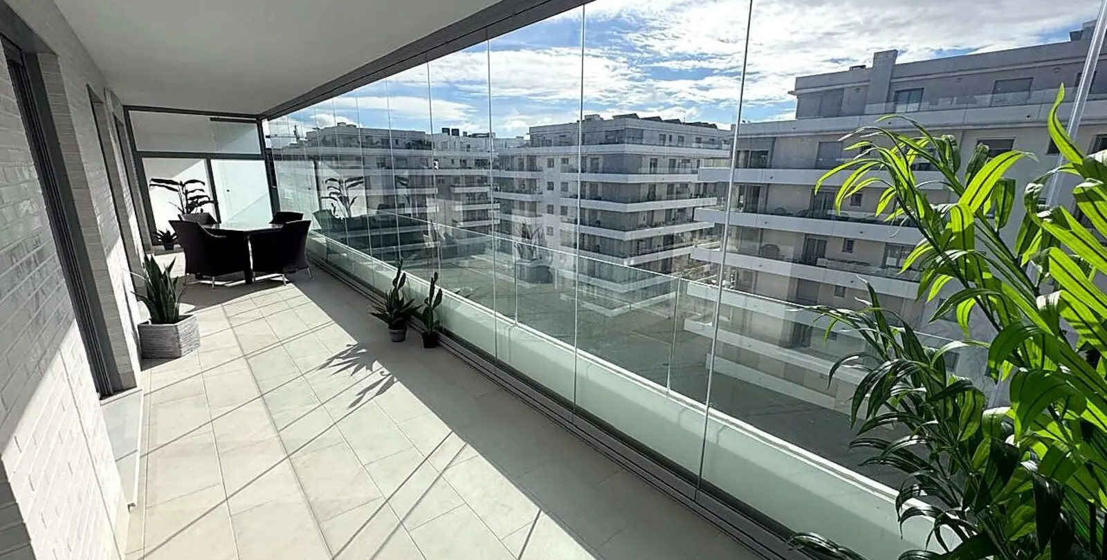 Продажа апартаментов на среднем этаже в Marbella 1