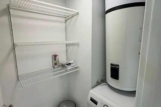 Image 4 thumb