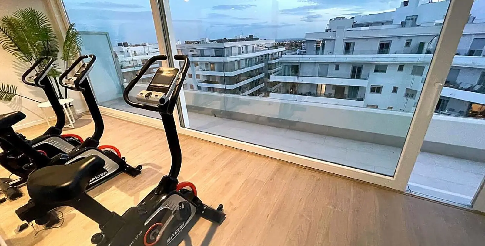 Продажа апартаментов на среднем этаже в Marbella 15