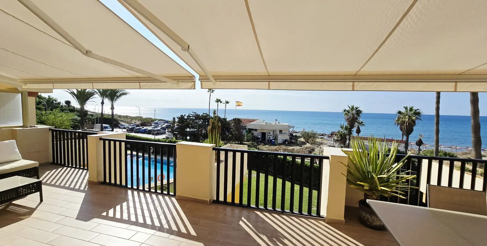 Продажа апартаментов на среднем этаже в Elviria 2