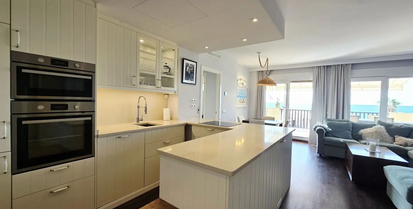 Продажа апартаментов на среднем этаже в Elviria 16