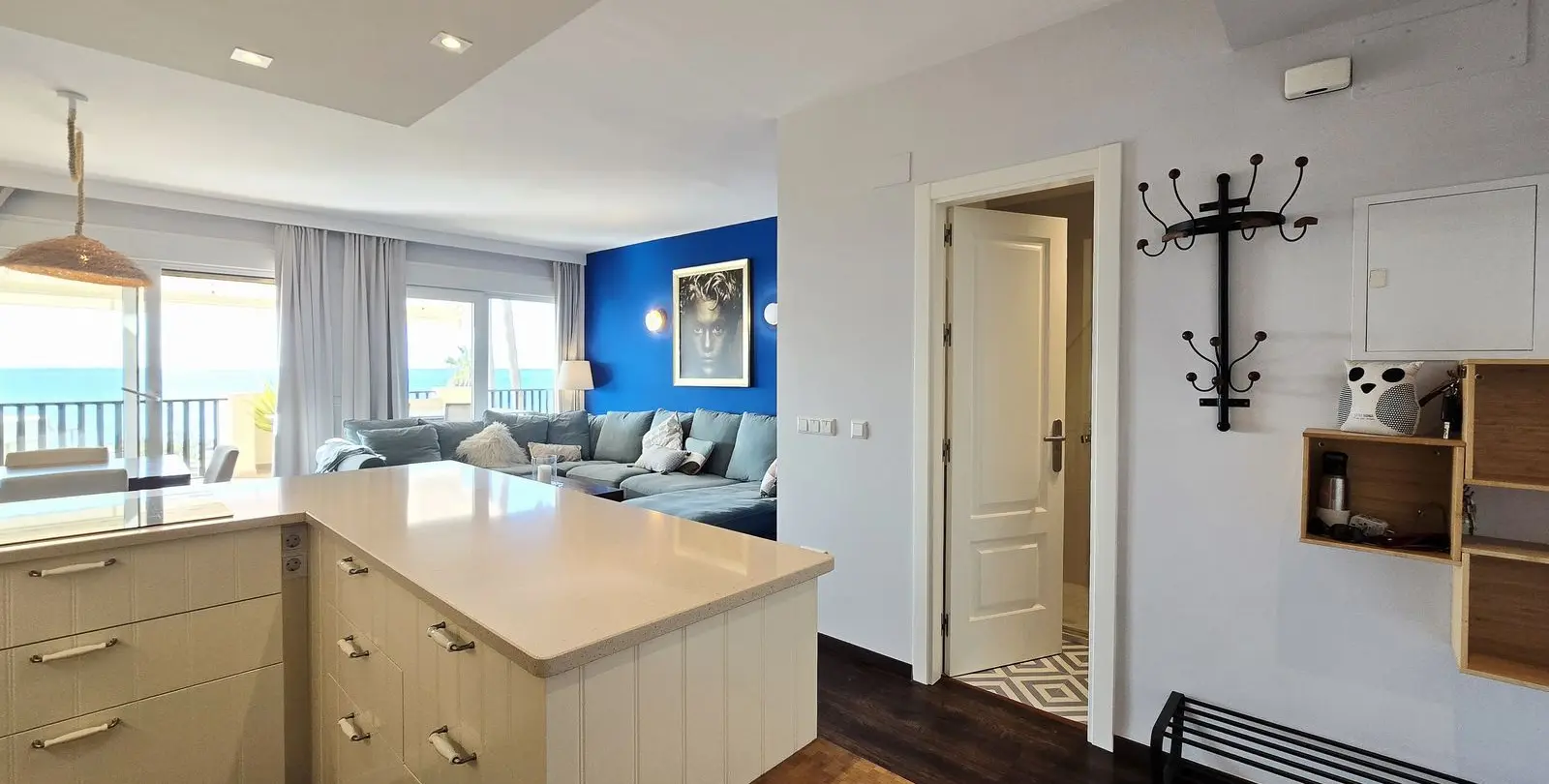 Продажа апартаментов на среднем этаже в Elviria 17