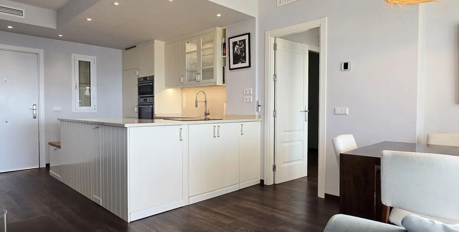 Продажа апартаментов на среднем этаже в Elviria 26