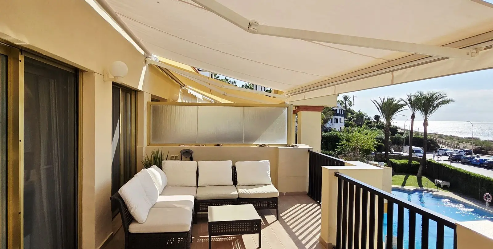 Продажа апартаментов на среднем этаже в Elviria 33