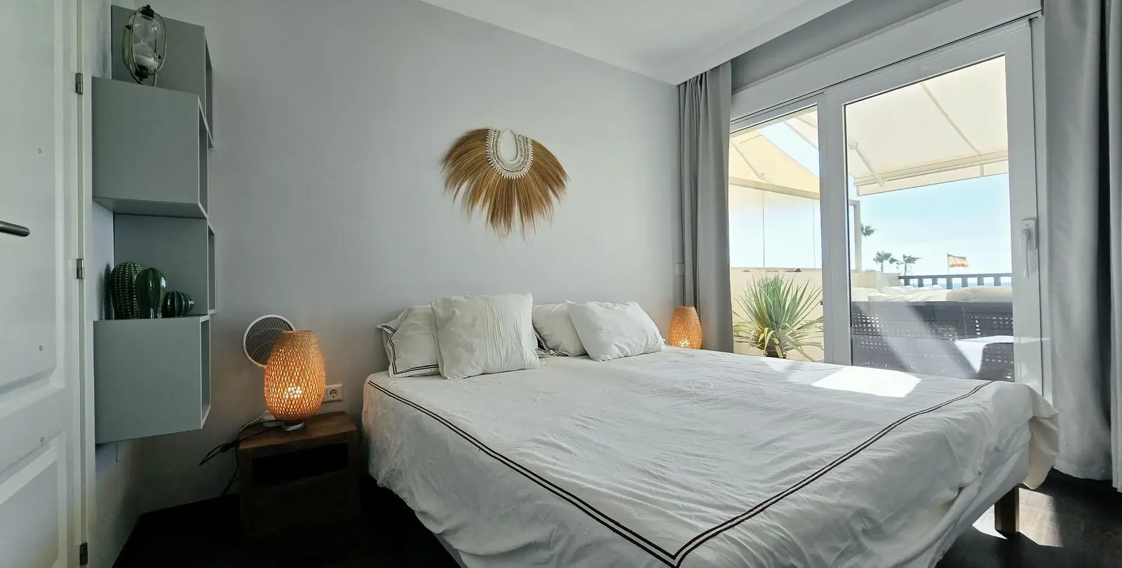 Продажа апартаментов на среднем этаже в Elviria 48