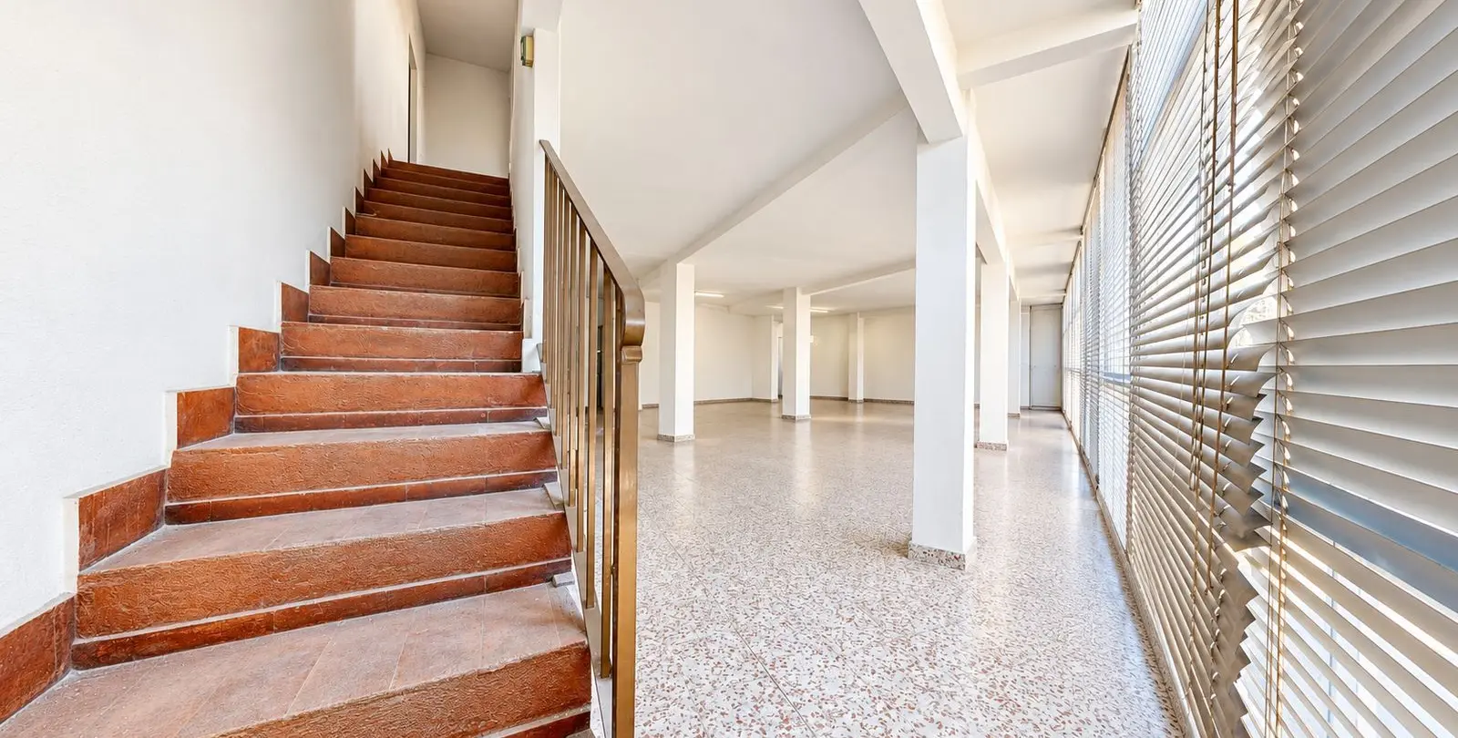 Venta de local comercial en Fuengirola 14