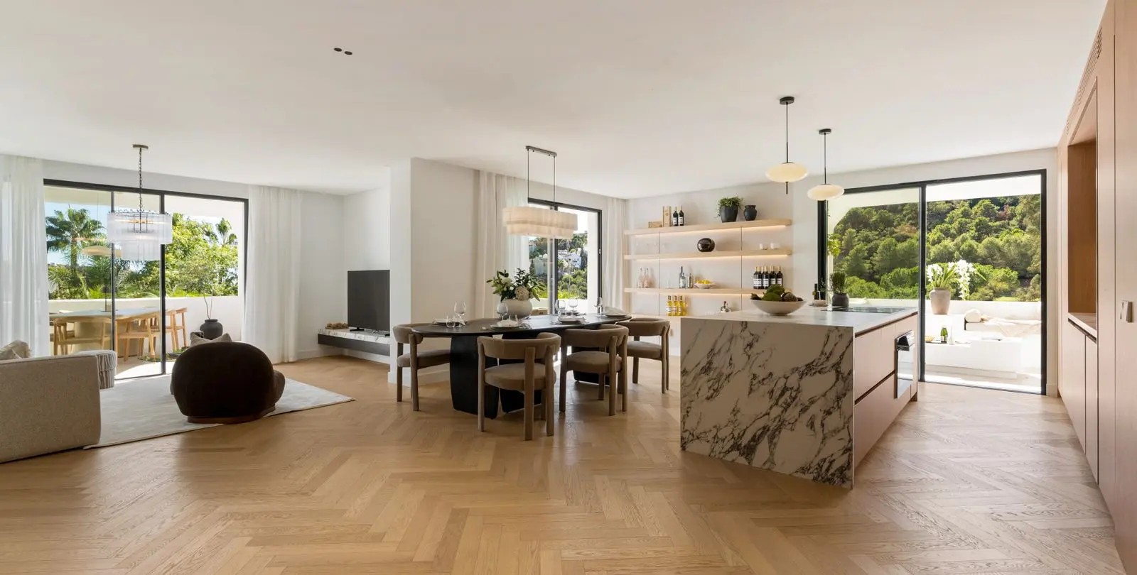 Venta de apartamento en planta media en Benahavís 1