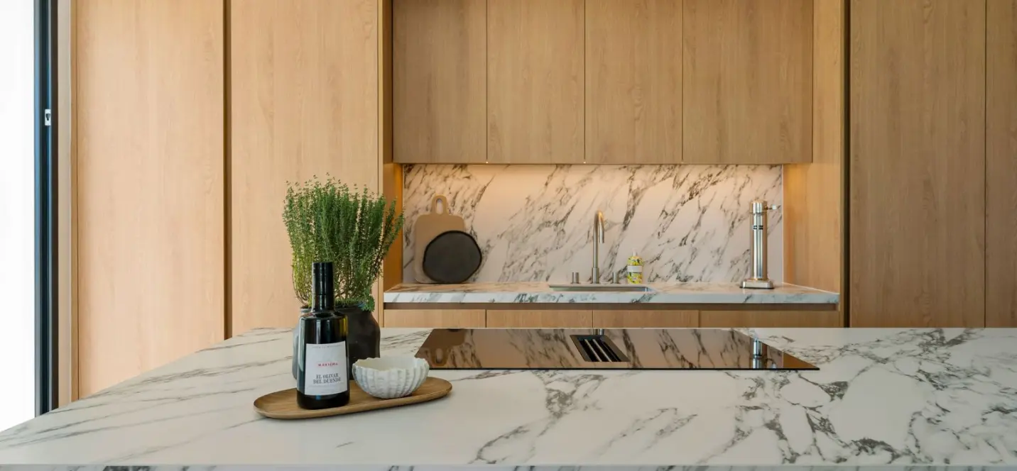 Venta de apartamento en planta media en Benahavís 3