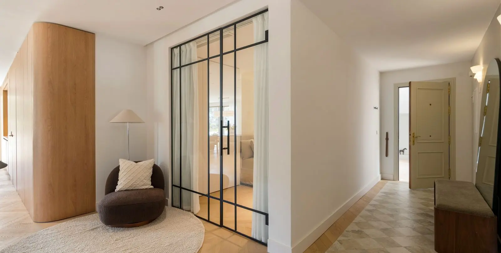 Venta de apartamento en planta media en Benahavís 8