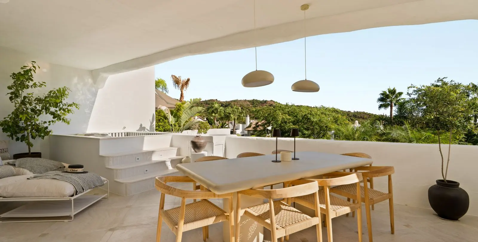 Venta de apartamento en planta media en Benahavís 12