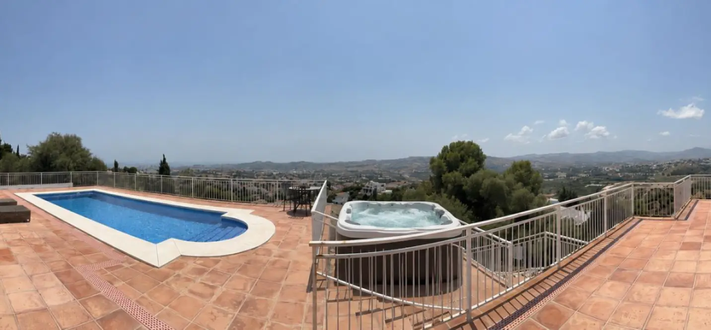 Venta de villa independiente en Sierrezuela 4