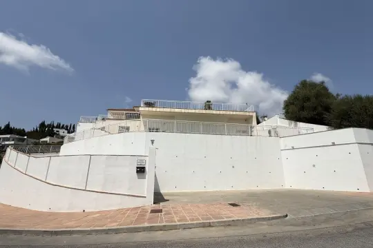 Image 7 thumb