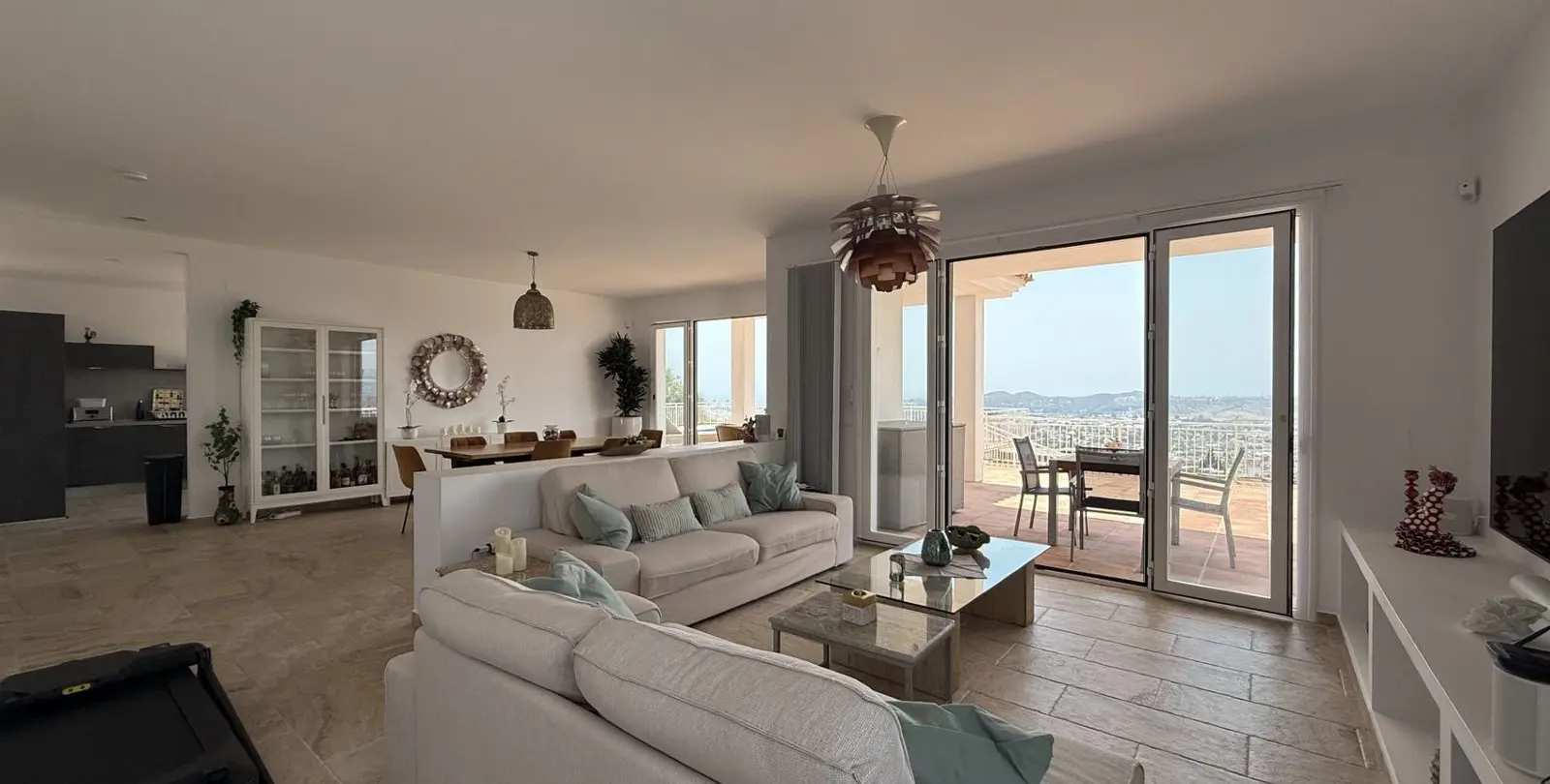 Venta de villa independiente en Sierrezuela 23