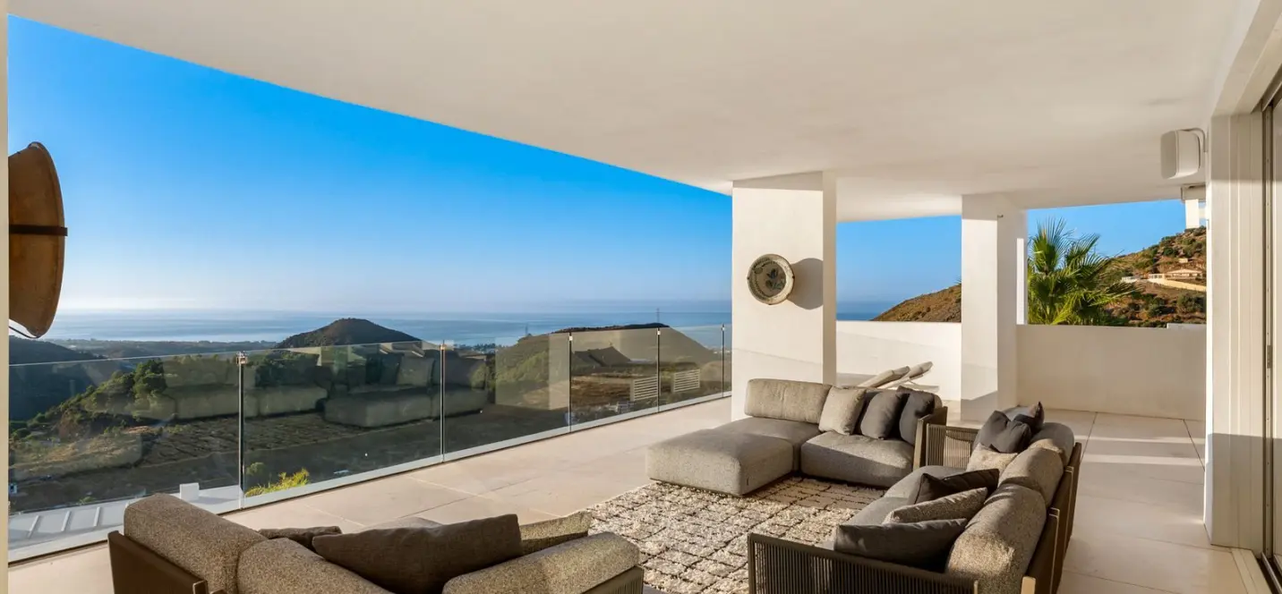 Venta de apartamento en planta baja en Ojén 1